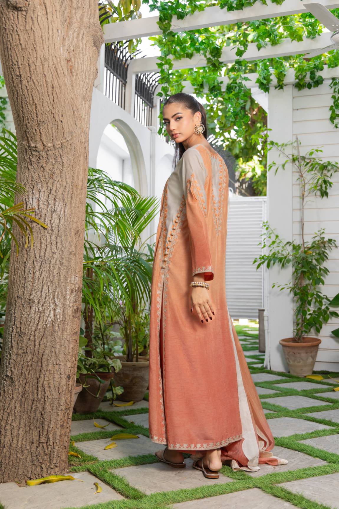 Peach handworked embellishment Suit Kaashni-shk