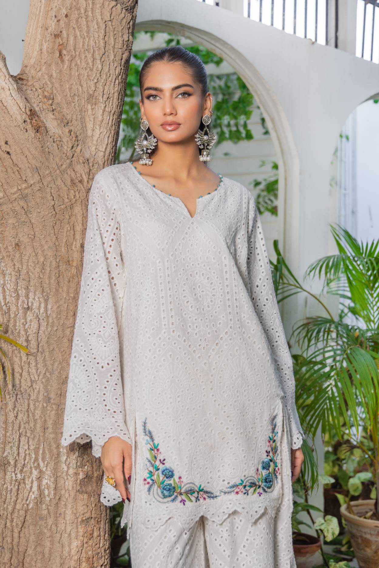 Chikan tunic with blue & ferozi embellishment Leenah-SHK