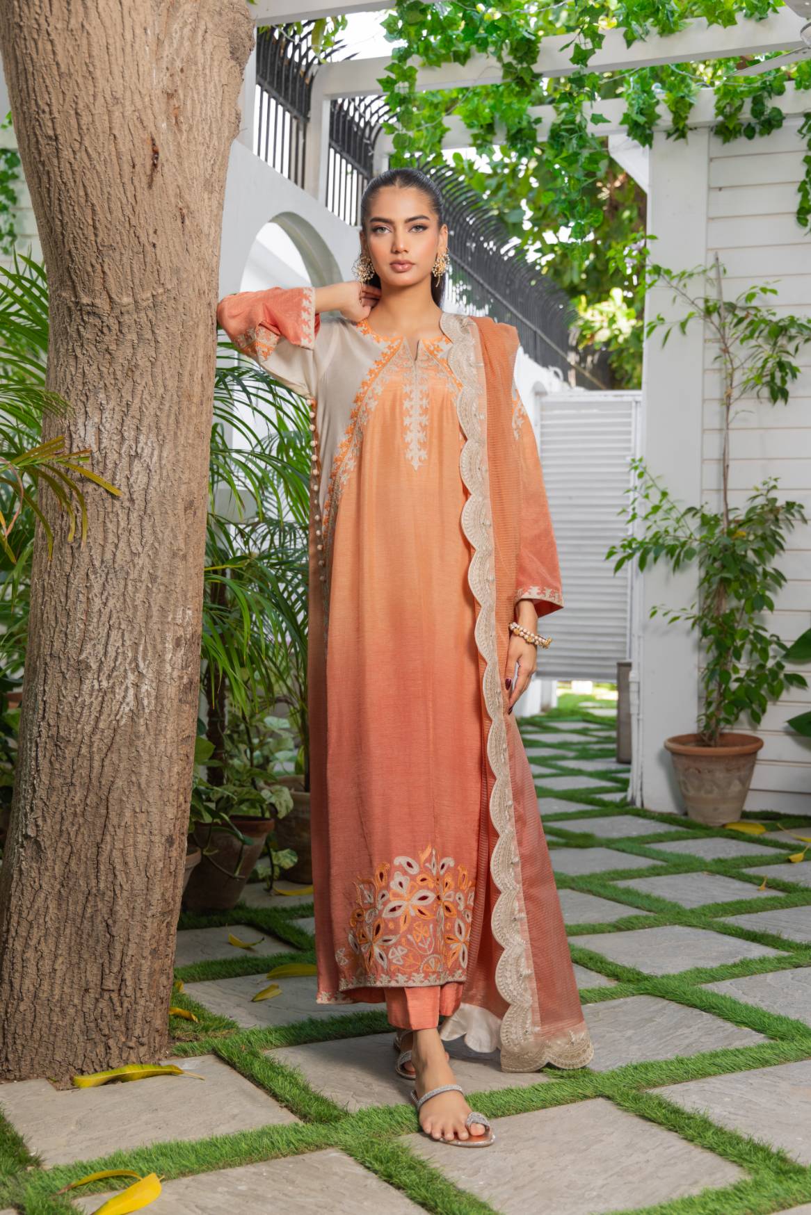 Peach handworked embellishment Suit Kaashni-shk